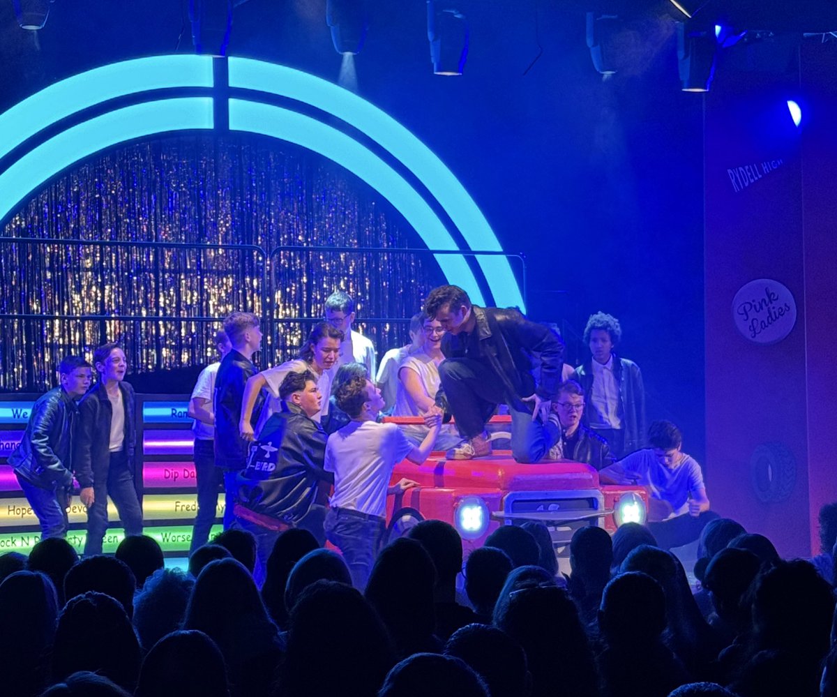 Always blown away by the talent and commitment of the cast, music team and crew <a href="/HelesDrama/">Hele'sDramaDept</a> 🌟 Another wonderful production reminding us of the sheer power of the Arts for young people to shine outside of the classroom💃🏻🕺🎤🎵 <a href="/westcountryST23/">Westcountry Schools Trust</a>  <a href="/HelesSchool/">Hele's School</a> 👏🏼👏🏼👏🏼