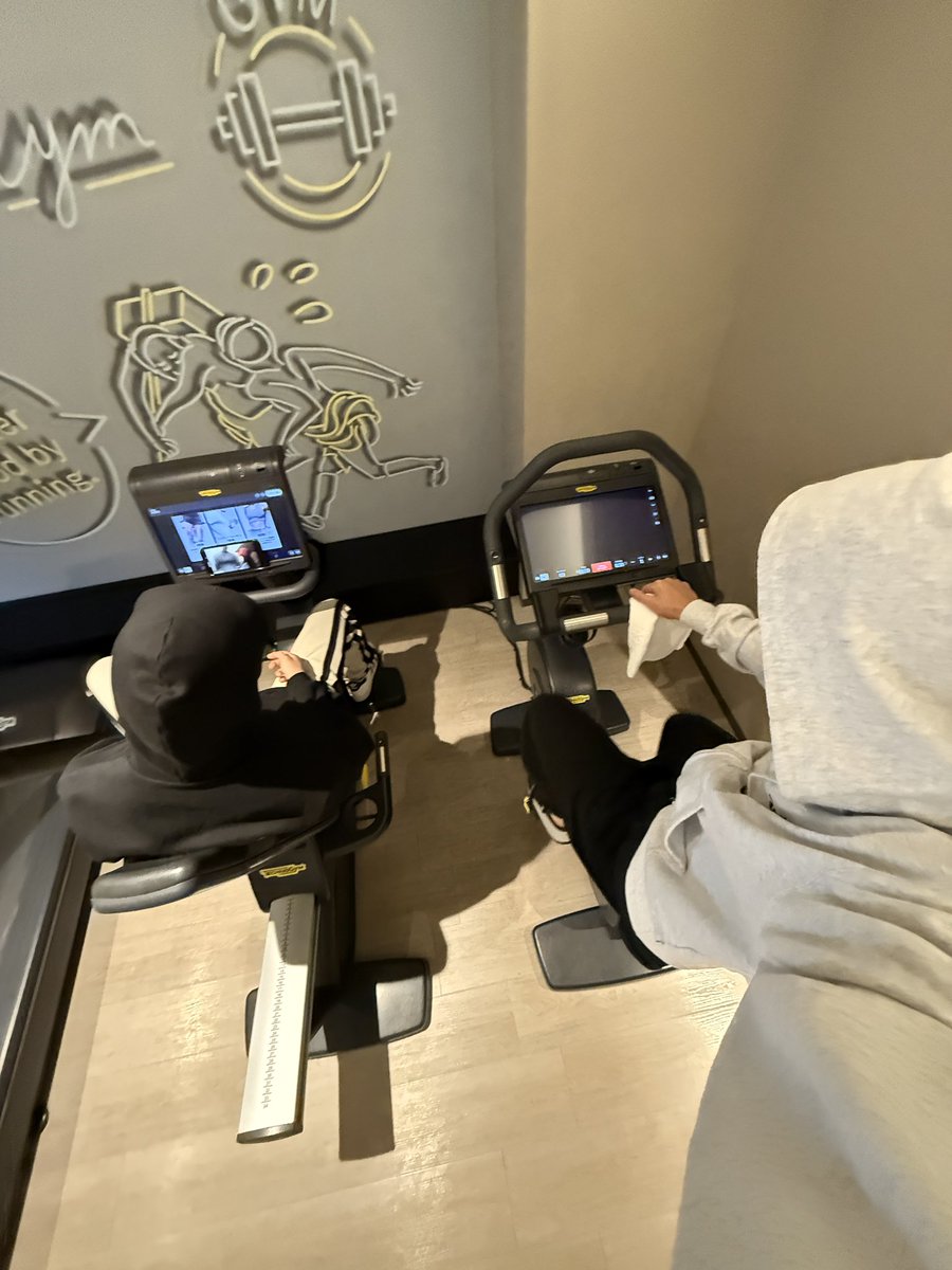 OmegaX_members's tweet photo. [#OX]

깐부

#OMEGA_X #오메가엑스
#혁 #HYUK https://t.co/OyM0uy42qO