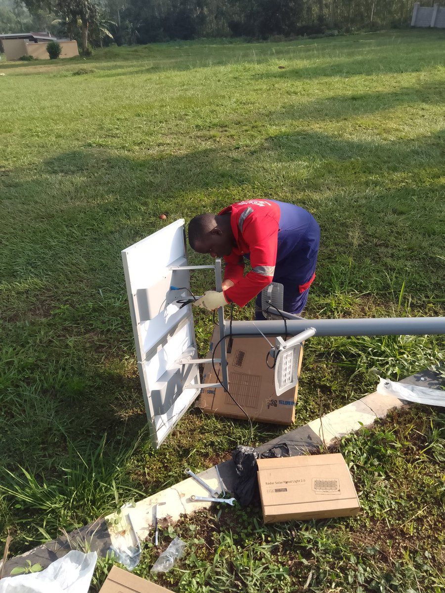 kakaeliphaz's tweet photo. @LuckyMbabazi This is what am good at , so I would start up a shop for both solar and electrical systems.
Contact @0701234592 for support and inquiries https://t.co/KlENLbmHXj