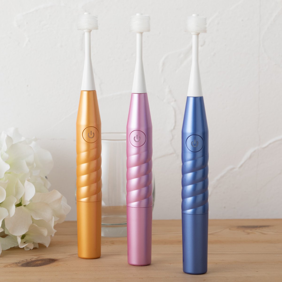 STI_IR2004's tweet photo. We also have electric toothbrush! There are for adults and kids and both types have over 15000 bristles too!

#sti_ir #toothbrush #popotan #electric #electrictoothbrush #360degrees #360degreestoothbrush #madeinjapan #japanquality #japan #osaka #higashiosaka #healthy #clean https://t.co/fUIRVLAniK