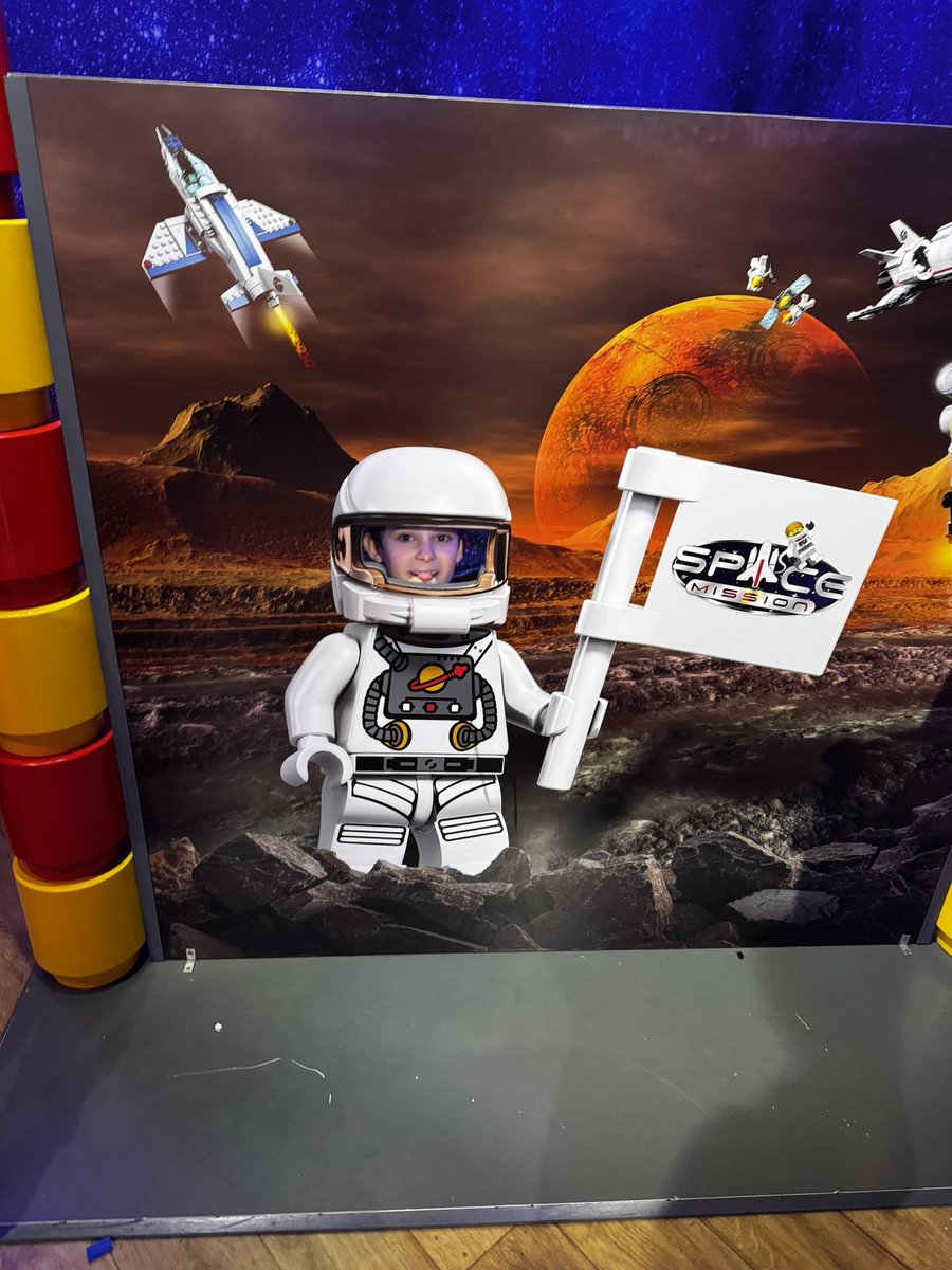 Je51kas's tweet photo. Jenson had such a great time over half term researching his project on transport 🚀🧑🏻‍🚀 @ccrawfordclass @St_Wilfrids_CE https://t.co/V1xRKmiiIL