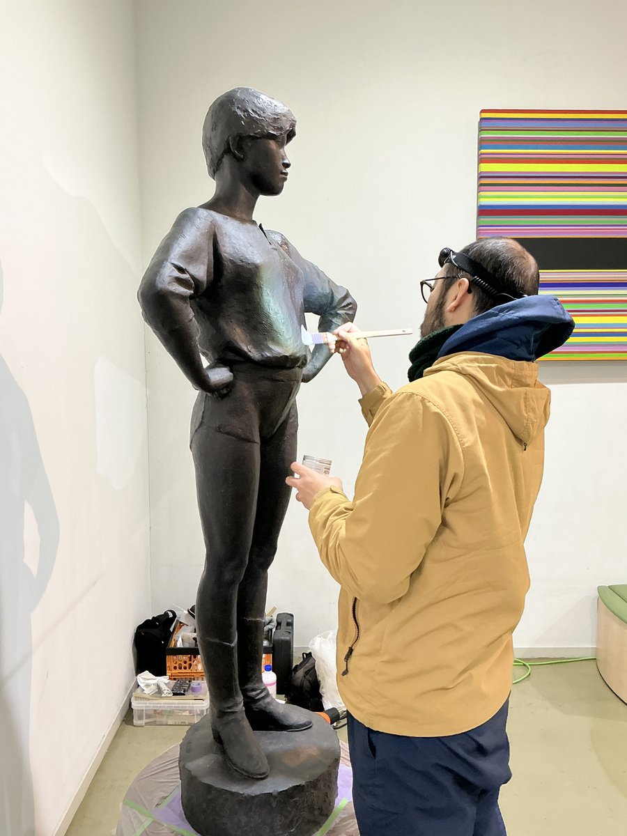 ジャコモ・マンズー】 東京造形大学附属美術館では、イタリアの彫刻家