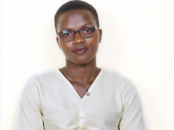 MUBS_Entreship's tweet photo. #SpotlightTuesday Meet Morine Piloya, a 3rd-year student at @OfficialMUBS & founder of Kari Renewable!
With just a phone, a computer, and UGX 10,000, she researched & started her biogas production startup. Thanks to support from @ysau and the center, she's refined her business. https://t.co/JWrbotm9zv