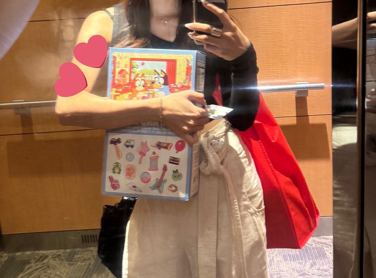 x_vwt's tweet photo. 私も3歳の妹も大好きなブルーイ！！💙🧡いつもブルーイごっこをしており、最近も旅行先でブルーイグッズを買い漁りました🥺
当たりますように！！ https://t.co/i1beGjCuZk