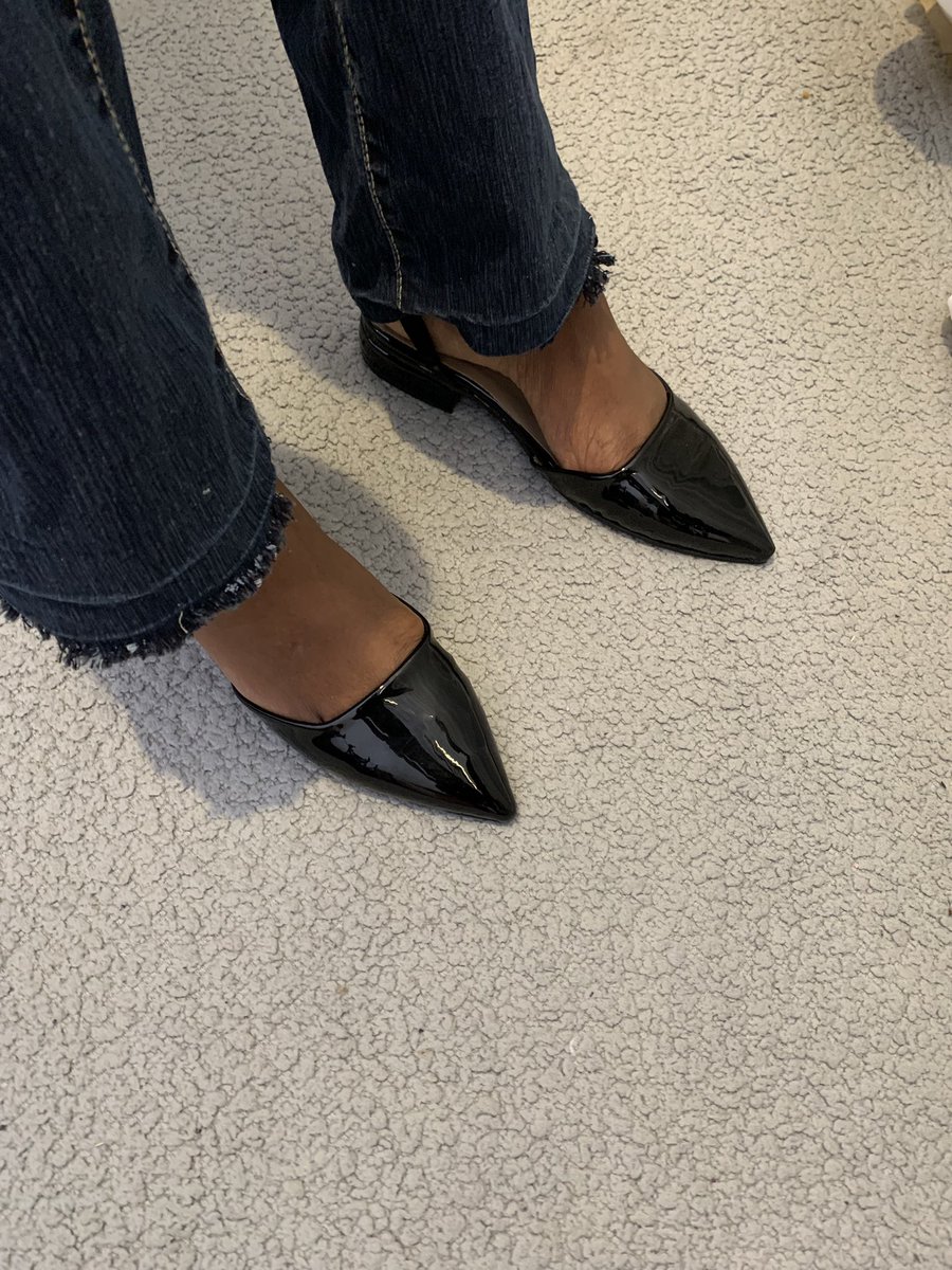 GoodnessAdeosun's tweet photo. Quoting again, just incase you’ve not seen it.

I MAKE BEAUTIFUL SHOES! https://t.co/FEjA0Wp4oQ