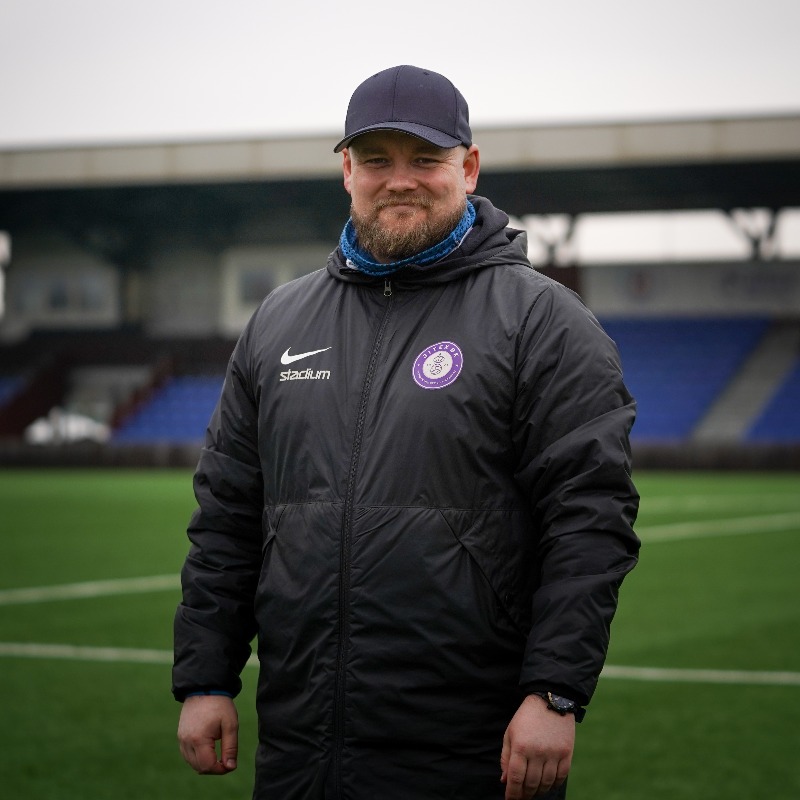 ungdomsfotboll's tweet photo. Öyvind Högmo tar över Jitex BK:s F17–lag ✔️

Jitex gör en spännande värvning – tar in Öyvind Högmo, vars pappa Per-Mathias ledde BK Häcken till SM-guld 2022, till klubben.

#jitexbk #elitettan #bkhäcken
