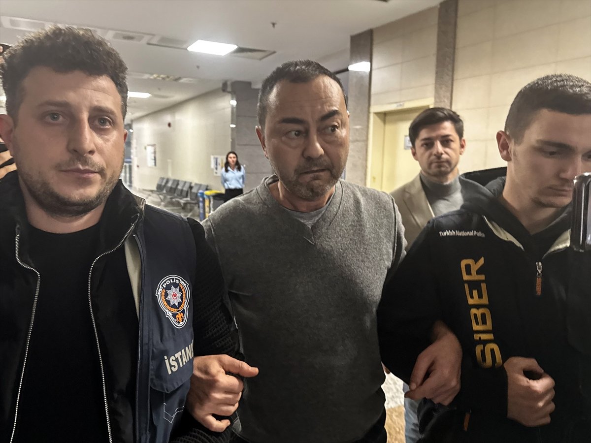 Serdar Ortaç, yasadışı bahis reklamı yaptığı gerekçesiyle 10 ay hapis cezasına çarptırıldı.