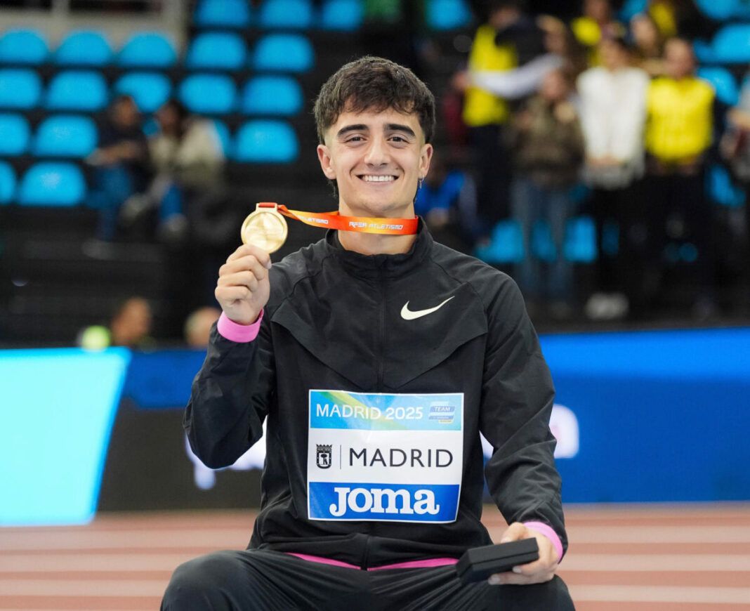 🟢 Pol Oriach consigue su primer título nacional absoluto

🎙️Entrevista con el atleta literano tras proclamarse campeón de España de 3000 metros lisos en pista cubierta:

ondacerocinca.es/2025/02/24/pol…