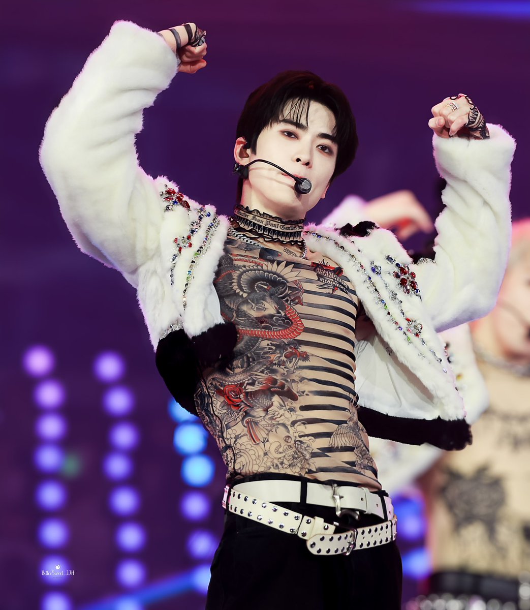 maeRong97's tweet photo. 스핀에 문신 질문 오니까 또 이 날 생각나네ㅋㅋ 중증이다 진심 https://t.co/jVTpW55ecU