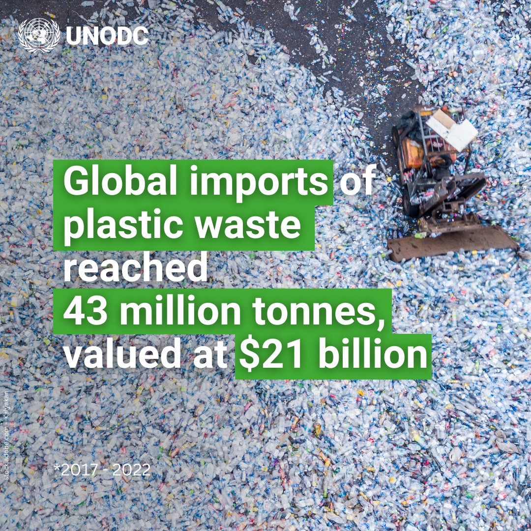 UNODC's tweet photo. Illegal trafficking and dumping of waste cause severe environmental pollution in destination countries.

UNODC works with customs officers improving their capacity to stop illegal shipments of plastic and hazardous waste.

Learn more https://t.co/ydQNLHozPt

#endENVcrime https://t.co/9lBVAnxxzp