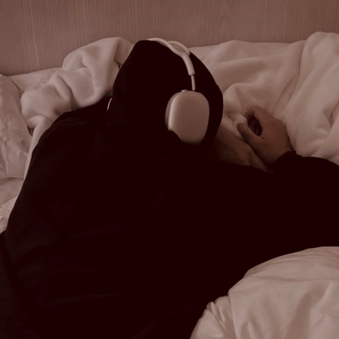 ronin⸝⸝ tweet media