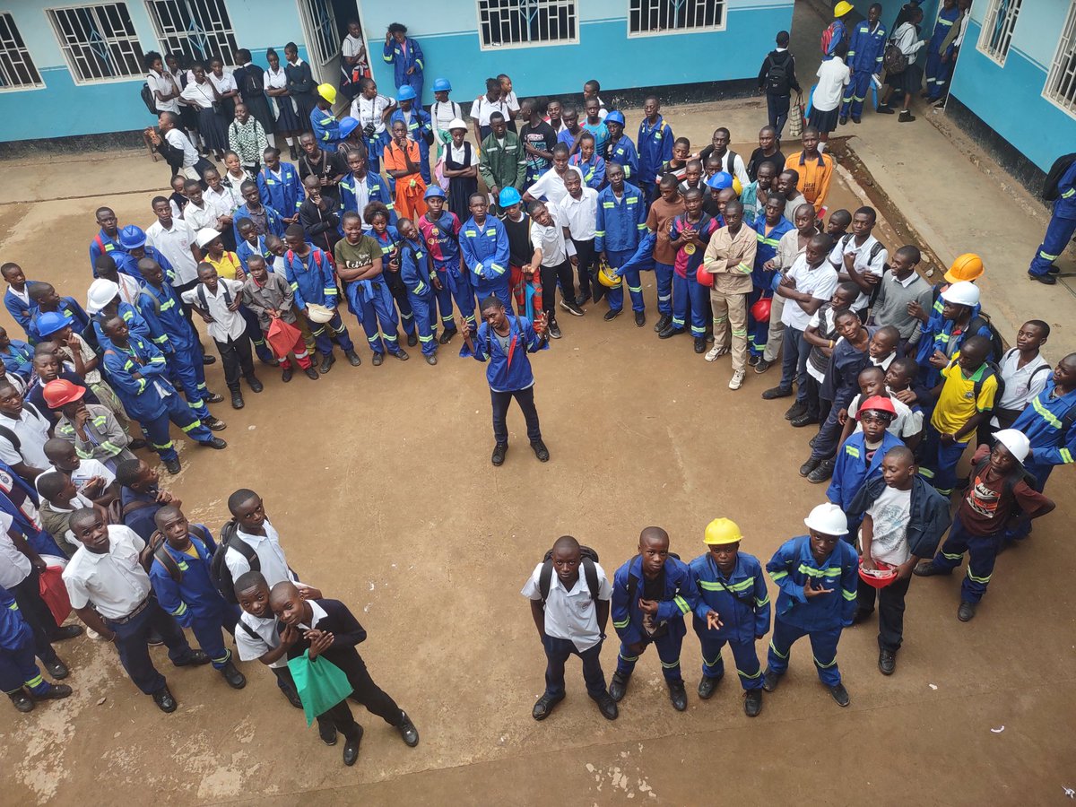 Exciting news! We’re welcoming 152 students into our Sport for Social Inclusion and Entrepreneurship program!
Most are in technical education. We’re teaching them to kickstart their own businesses through sports! 

 #SportForInclusion #Entrepreneurship #SocialImpact