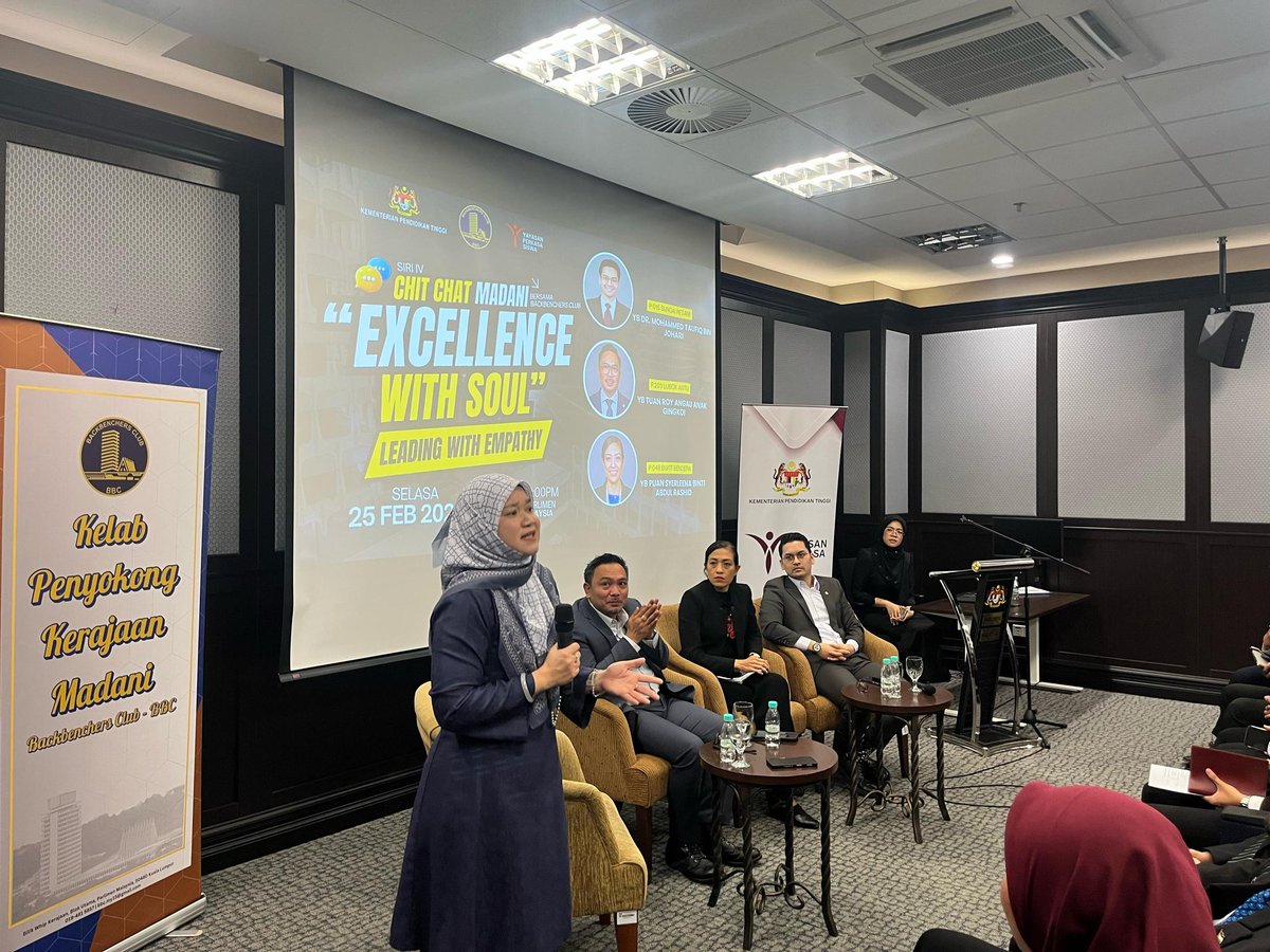 Syerleena Abdul Rashid (@syerleena) on Twitter photo Hari ini, saya berpeluang menyertai sesi Chit Chat Madani: Excellence with Soul – Leading with Empathy di bangunan Parlimen, bersama rakan-rakan Ahli Parlimen, YB Dr. <a href="/taufiqjoharii/">Taufiq Johari</a> dan YB Tuan Roy Angau Anak Gingkoi.
Hadir sama, YB Puan <a href="/FadhlinaSiddiq/">Fadhlina Sidek</a>, Menteri Pendidikan. Hari ini, saya berpeluang menyertai sesi Chit Chat Madani: Excellence with Soul – Leading with Empathy di bangunan Parlimen, bersama rakan-rakan Ahli Parlimen, YB Dr. <a href="/taufiqjoharii/">Taufiq Johari</a> dan YB Tuan Roy Angau Anak Gingkoi.
Hadir sama, YB Puan <a href="/FadhlinaSiddiq/">Fadhlina Sidek</a>, Menteri Pendidikan.