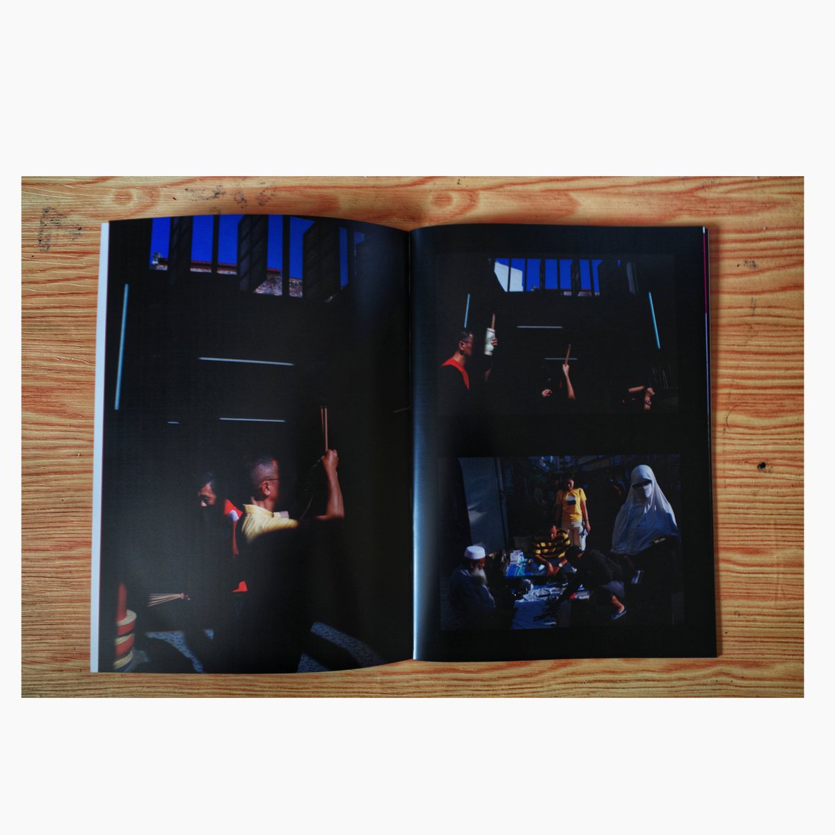 Jemput beli rilisan terbaru saya! 
'Fotoistiwa': Or The Curious Case of Malaysia's Weather, zinefoto oleh Adam Taufiq Suharto. 
RM 30
Pengantar dan penutup dwibahasa (Bahasa Melayu dan Inggeris) 
Kertas 128 gsm Art Paper 
30 muka surat (termasuk cover) 
ISBN: 978-629-95591-0-8