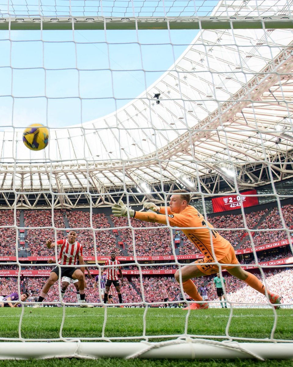 مروان يشوط = جيبها من الشبكة 😋

#نادي_أتلتيك 🦁