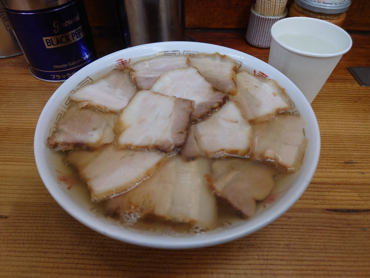 ICHIGOUKIRX's tweet photo. 二郎ばっかり食べてるからたまには喜多方ラーメン♪
#坂内食堂 https://t.co/HUzSC6Yj8v