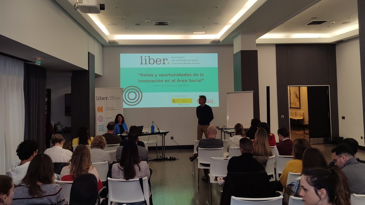 AsociacionLiber's tweet photo. @Fundacion_ONCE @ONCE_oficial @MSocialGob 📢Continúa la segunda jornada del 1⃣8⃣ Encuentro de Área Social.

🗣️Empezamos la mañana con la sesión "Innovación Vs Estabilidad: El desafío de avanzar respetando los ritmos organizativos y profesionales", de la mano de Manuel Martínez, socio y consultor en @lab_learning https://t.co/4gstPNXHwg