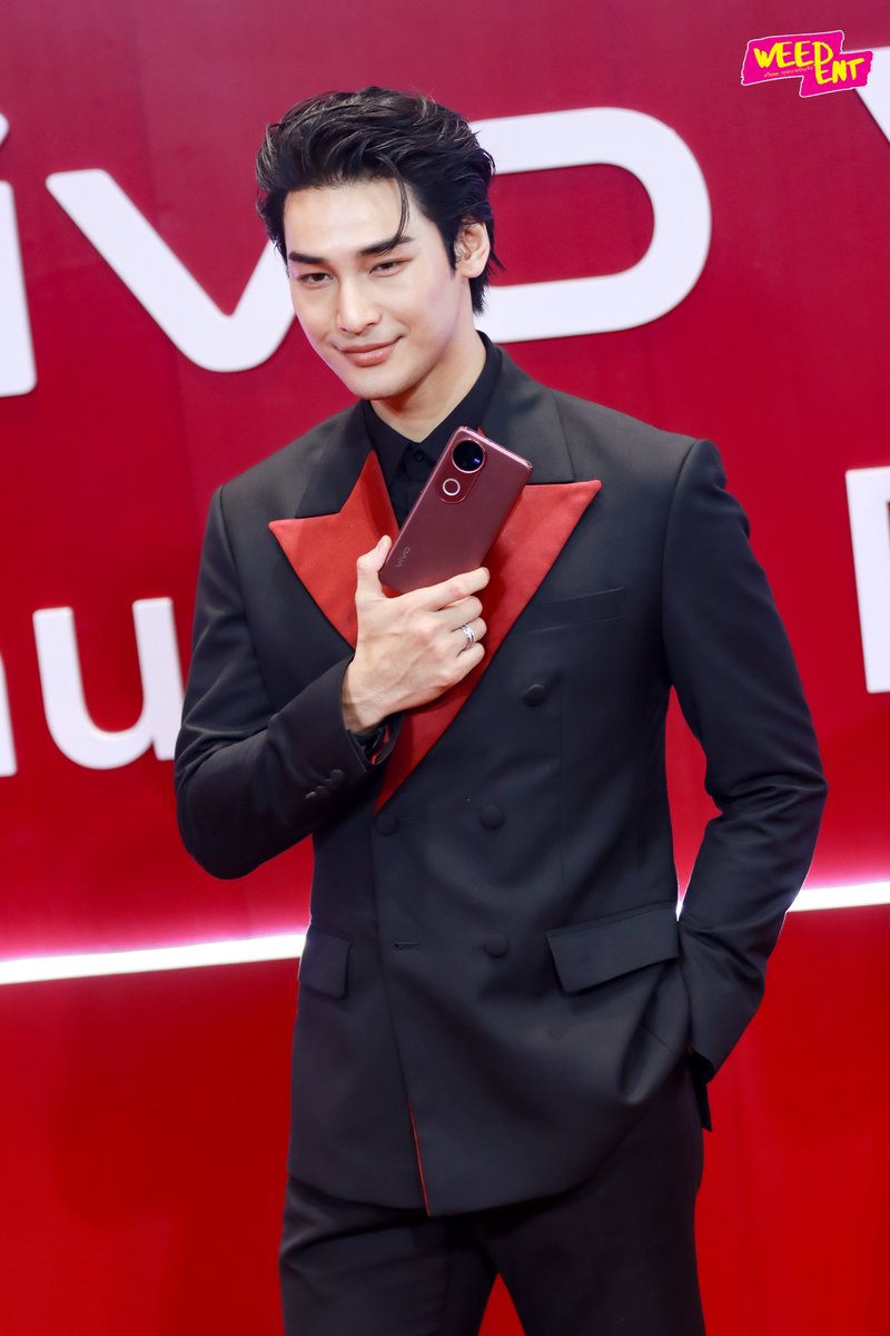 VIVO Friends สุดหล่อ " อาโป ณัฐวิญญ์ " ร่วมงานอีเว้นท์เปิดตัว สมาร์ทโฟน " VIVO V50" พร้อมแชร์เทคนิคการถ่ายรูป  ' ถ่ายที่รักอย่างโปร ' ✨

REVIEW V50 WITH APO
 #vivoV50xAPO
#ApoNattawin
#vivoV50 #ZEISSPortraitSoPro
#ถ่ายที่รักอย่างโปร #vivothailand