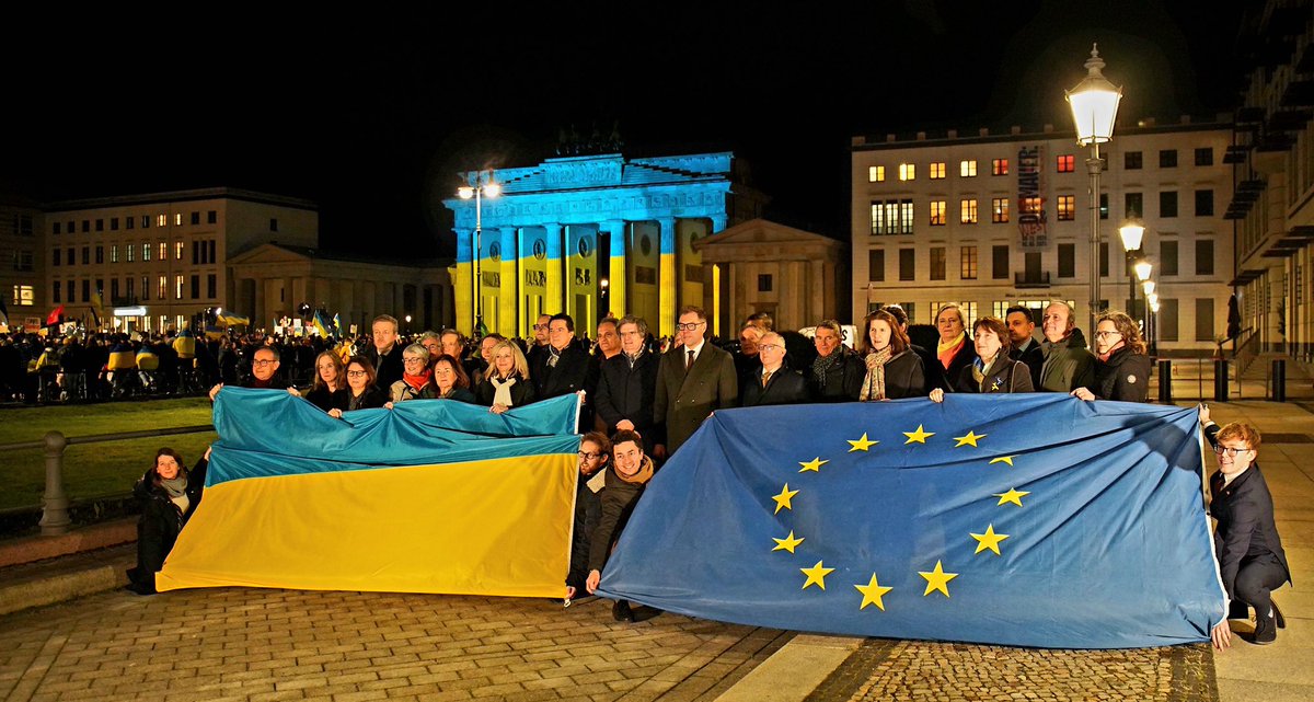 Vielen Dank an die polnische EU-Ratspräsidentschaft für diesen starken Ausdruck der europäischen Einheit zur Unterstützung der 🇺🇦.
Die diplomatische Gemeinschaft steht geschlossen hinter der Ukraine.
#StandWithUkraine