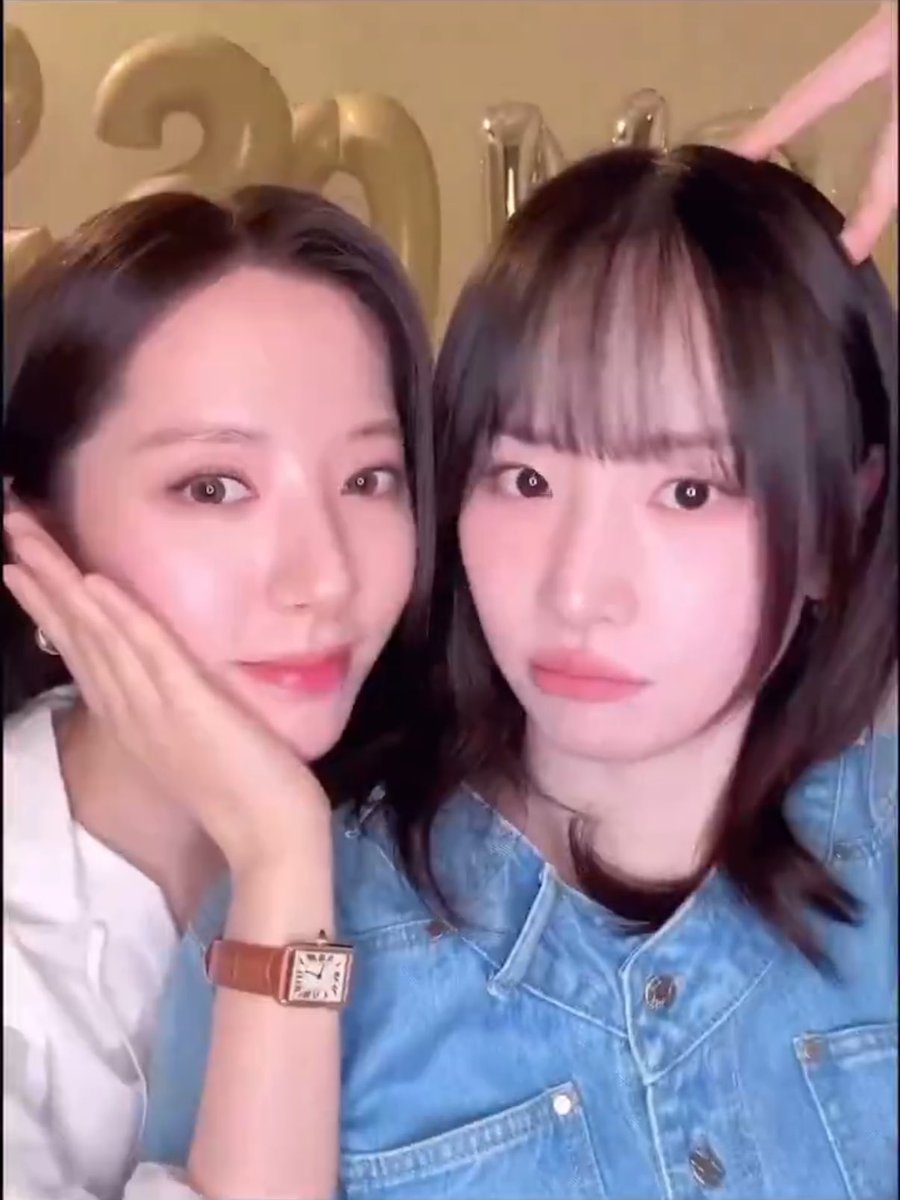 100seolgi_'s tweet photo. 이러면안되는거잖아우리………………. https://t.co/L5ei6OLOBs