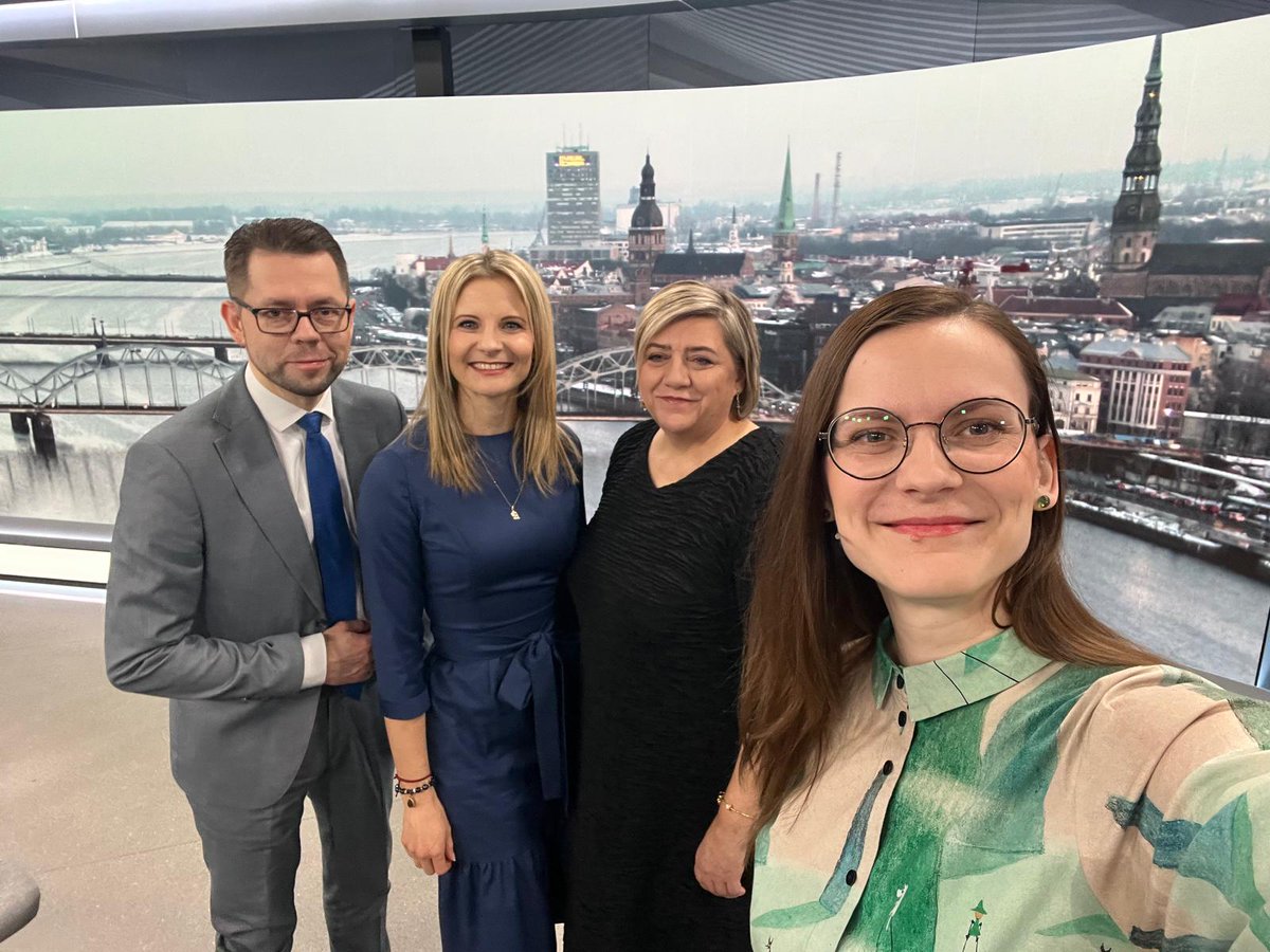 🔎 Mums ir vajadzīgi tādi skolotāji, kas spēj ieraudzīt bērnu intereses, potenciālu un to audzēt, jo pirmsskola ir laiks, kad tiek veidots pamats bērnu personībai, apgūtas nepieciešamās zināšanas, svarīgas prasmes un spēja sadarboties, lai nākamajos izglītības posmos bērnam