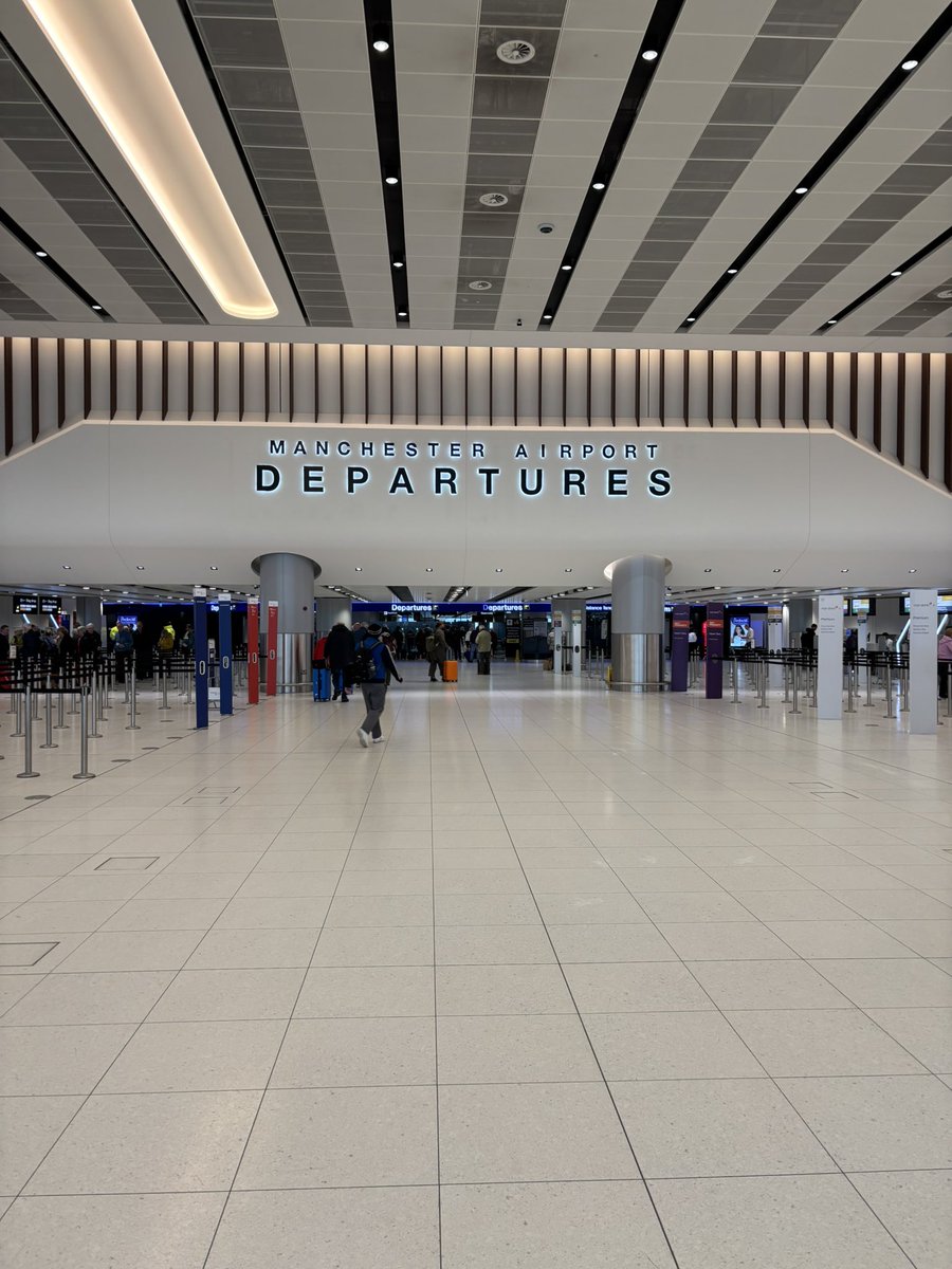 Next stop ➡️ <a href="/Betfred/">Betfred</a> Super League Las Vegas! 

Mental sentence, that. 

#RugbyLeagueVegas | <a href="/TheSportsman/">The Sportsman</a>