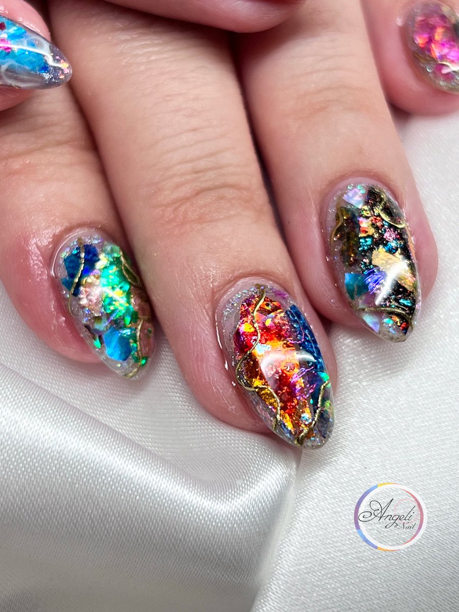 Noa_nail's tweet photo. #伝統工芸ネイル #螺鈿彩 #西陣箔 #ジェルネイル #北広島市 https://t.co/vSmLYMD3jg