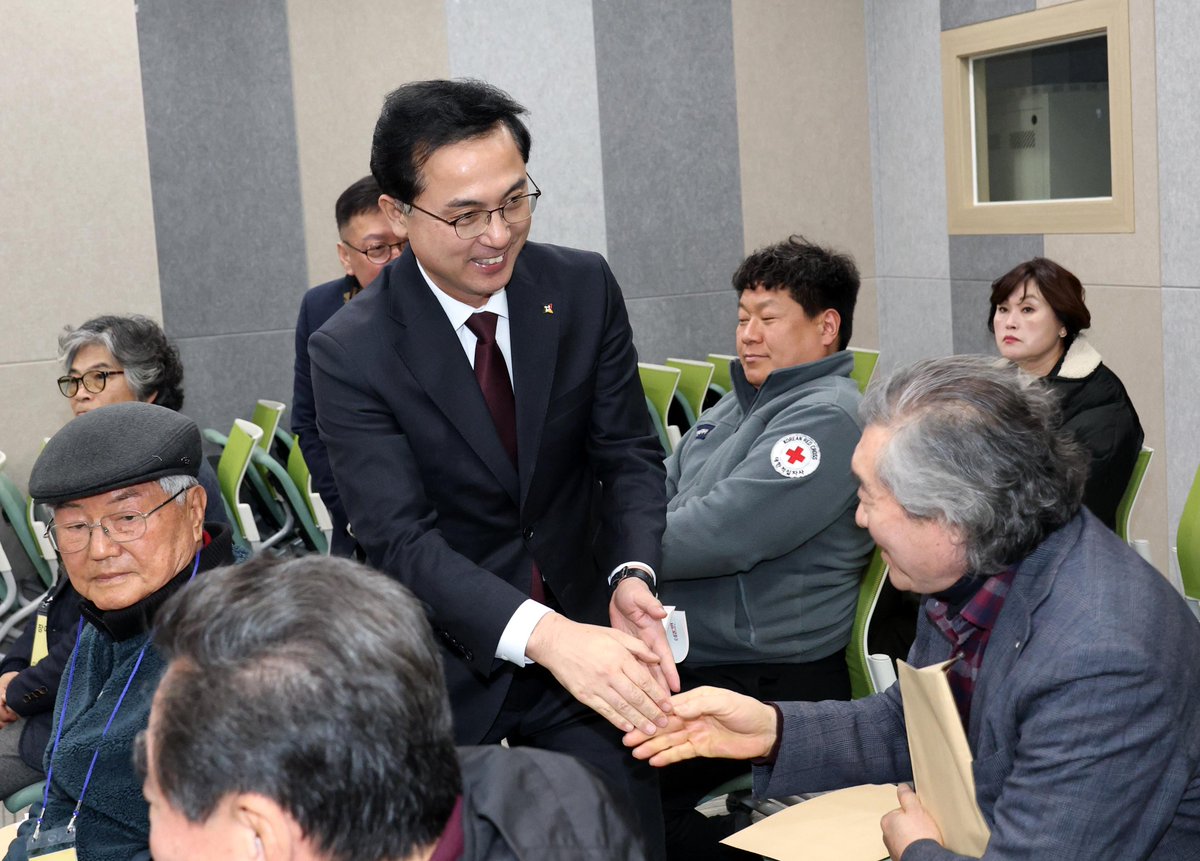 joksil's tweet image. 동구 장애인체육회 정기총회가 열렸습니다. 장애인과 비장애인의 어떤 차별이나 구별 없이 잘 어우러지는 동구가 될 수 있도록 힘을 모아주셔서 감사합니다. 장애인의 생활체육 접근성을 꾸준히 높여가겠습니다. 앞으로도 잘 부탁드립니다!

#박희조 #대전동구청장 #장애인체육회 #생활체육