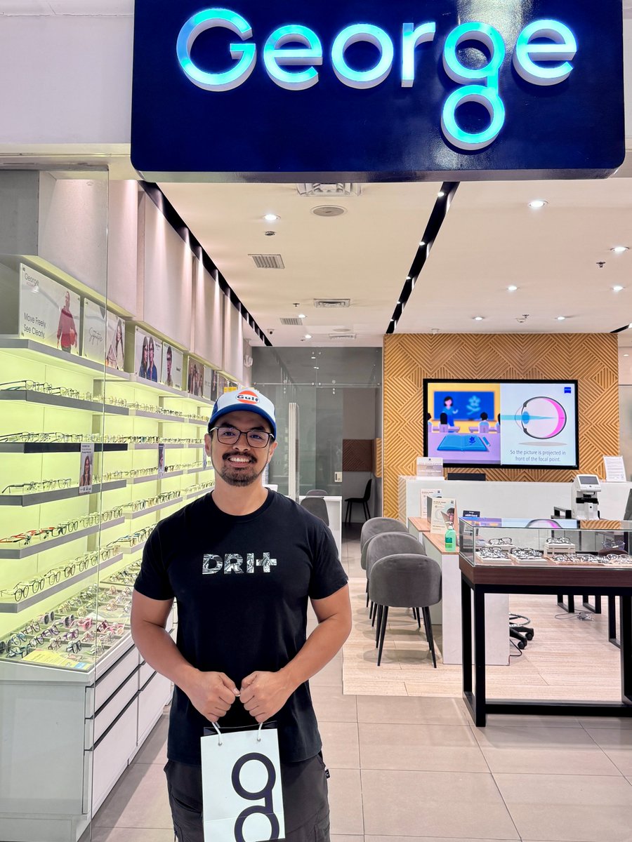 LeonidoPaulo's tweet photo. 2/25/25
Officially wearing Progressive lens
#georgeoptical #zeiss #smmegamall https://t.co/XLSQW5G3ac