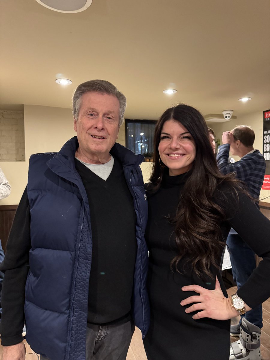 Out celebrating the birthday of my volunteer <a href="/justinvandette/">Justin Van Dette</a> on Friday night. It was great to see so many people including my friend @johntory who was a great, hardworking Mayor for the People of Toronto.

#BeachesEastYork #BEY #BeachesEY #EastYork #Toronto #TOpoli #ONpoli