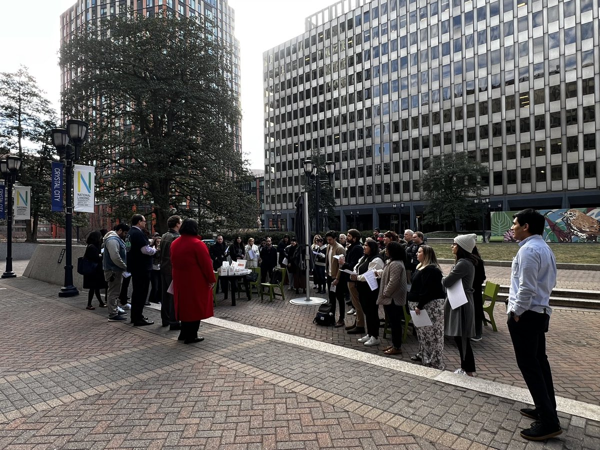 GuildatBIG's tweet image. We are out here in front of Bloomberg INDG HQ in force today. Yesterday, management patrolled our office floors and took pictures of our member signs supporting the Guild. We won’t be intimidated.