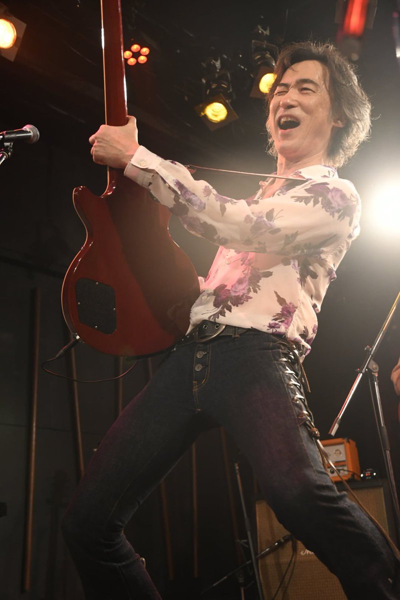 htogi999's tweet photo. 久しぶり(7ヶ月ぶり)の若年寄ロックライブ!めちゃくちゃ盛り上がった!楽しかった!
次は5月17日!
#若年寄
#東儀秀樹
#近藤大介
#東儀典親
#raykramer
#roger高橋 https://t.co/fgvYyH6NCK