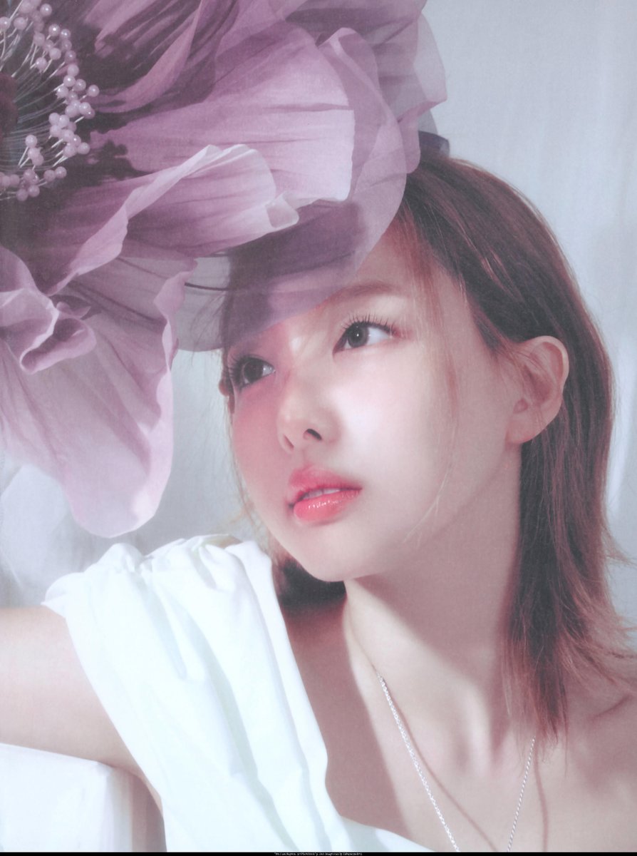 ナヨン   確認よう SCAN] Yes, I am Nayeon (1st Photobook) page 243, 244, 245 #나연