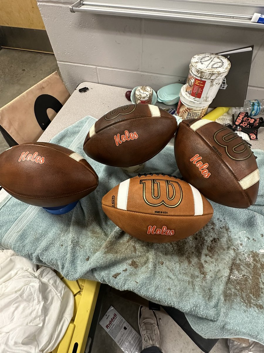 ₵Ø︎₳₵Ⱨ ₲ (@coach_graff29) on Twitter photo 3 brand new <a href="/BokeyFootball/">Bokey Football</a> balls broke in for this up coming season!!
It’s all about Them ‘Noles
#IOU #Noles #BokeyFootball #BallPrep 3 brand new <a href="/BokeyFootball/">Bokey Football</a> balls broke in for this up coming season!!
It’s all about Them ‘Noles
#IOU #Noles #BokeyFootball #BallPrep