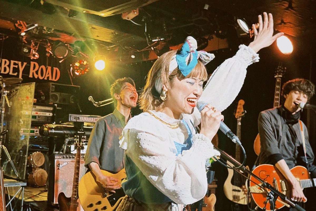 THE ENDING LIVE  『LET IT …』

ハッピークラブバンドとして
このメンバーで
「最初にして最後の主催ライブ」
という事で
ハッピーエンドを迎えるべく

お客様も私達メンバーも
みんなへ『幸福度満天』を
お届けします😌💘

音の渦に酔いしれましょう🍸
お待ちしてます🤲

Vo ちゃんこ