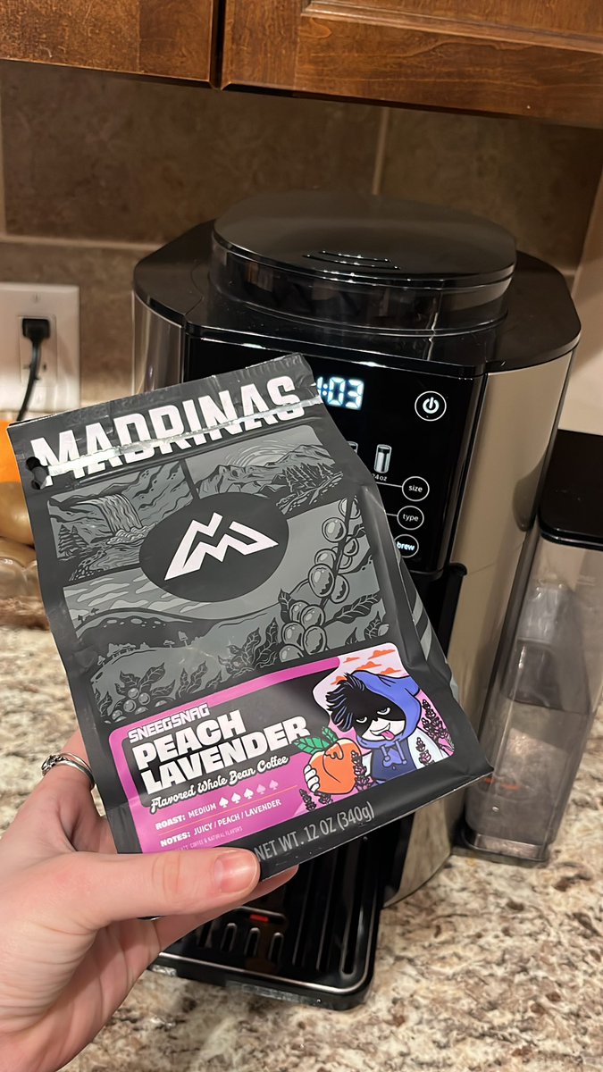 gracerobin_o7's tweet photo. A flex @MADRINAS @Sneegsnag https://t.co/oVIZ5C9Mm1