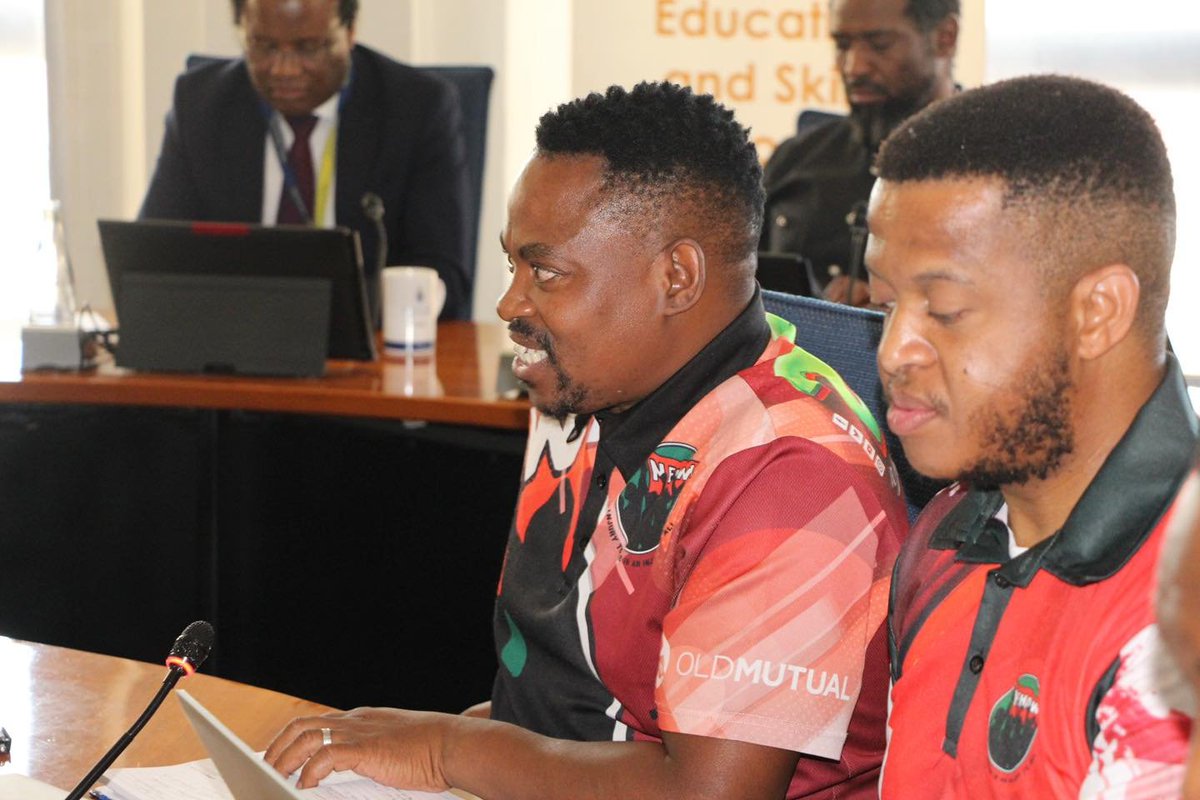_cosatu's tweet photo. #NEHAWU and student leaders at #WITS are outlining their challenges to the Deputy Minister about #NSFAS challenges, student accommodation, student debts and Appeals. #DMReadinessVisits #myNSFAS2025
@myNSFAS @HigherEduGovZA
@eNCA https://t.co/UACyB77nvu