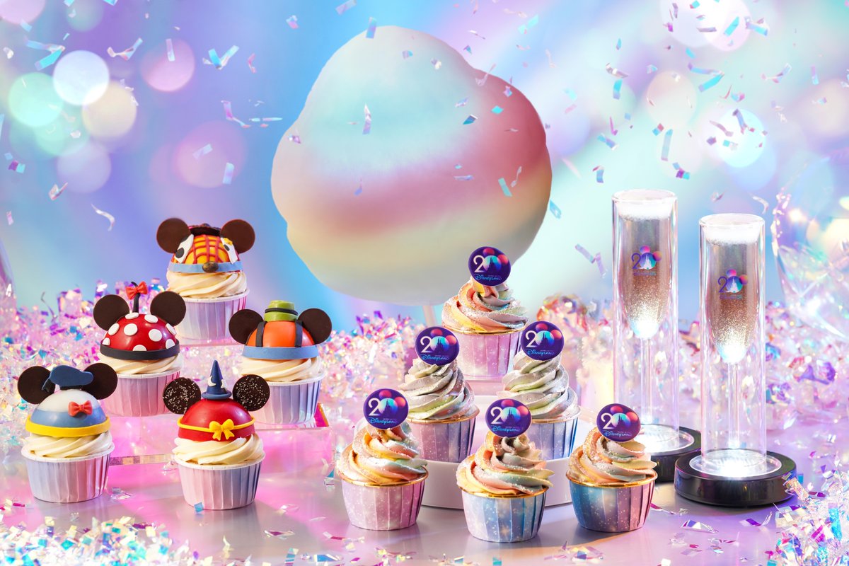 DisneyParks's tweet photo. First look at the new “Encanto”-themed “Friendtastic!” parade float, festive character parade outfits and MORE coming to Hong Kong Disneyland Resort! The 20th anniversary celebration officially kicks off in June: https://t.co/scRjH6kfTj 🎉 https://t.co/Hdm1JmIuRJ