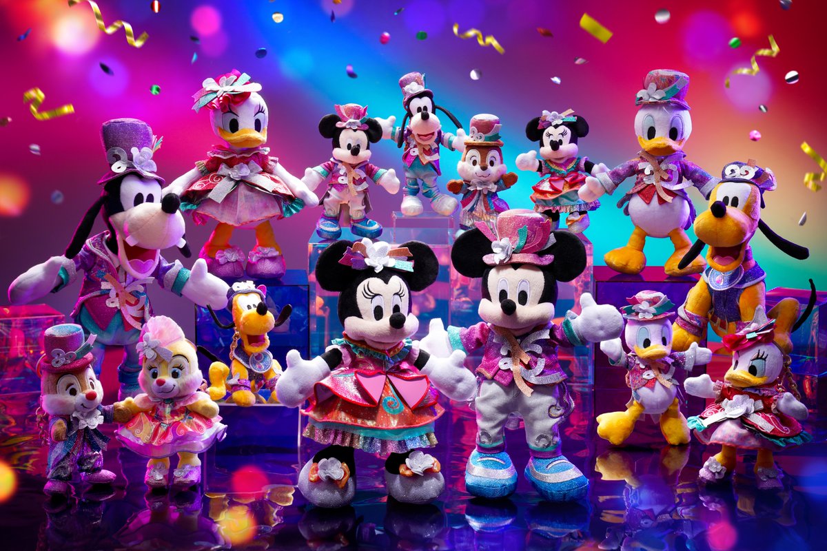 DisneyParks's tweet photo. First look at the new “Encanto”-themed “Friendtastic!” parade float, festive character parade outfits and MORE coming to Hong Kong Disneyland Resort! The 20th anniversary celebration officially kicks off in June: https://t.co/scRjH6kfTj 🎉 https://t.co/Hdm1JmIuRJ