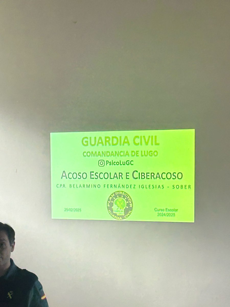 CPRBelarminoFdz's tweet image. Charlas del Plan director: Ciberseguridad impartida por D. Ramón Pérez Peña @ColeGC y Acoso escolar y ciberacoso impartida por D. Héctor Méndez  
#CPRBelarminoFdez #PlanDirector #ciberseguiridade #acosoeciberacoso