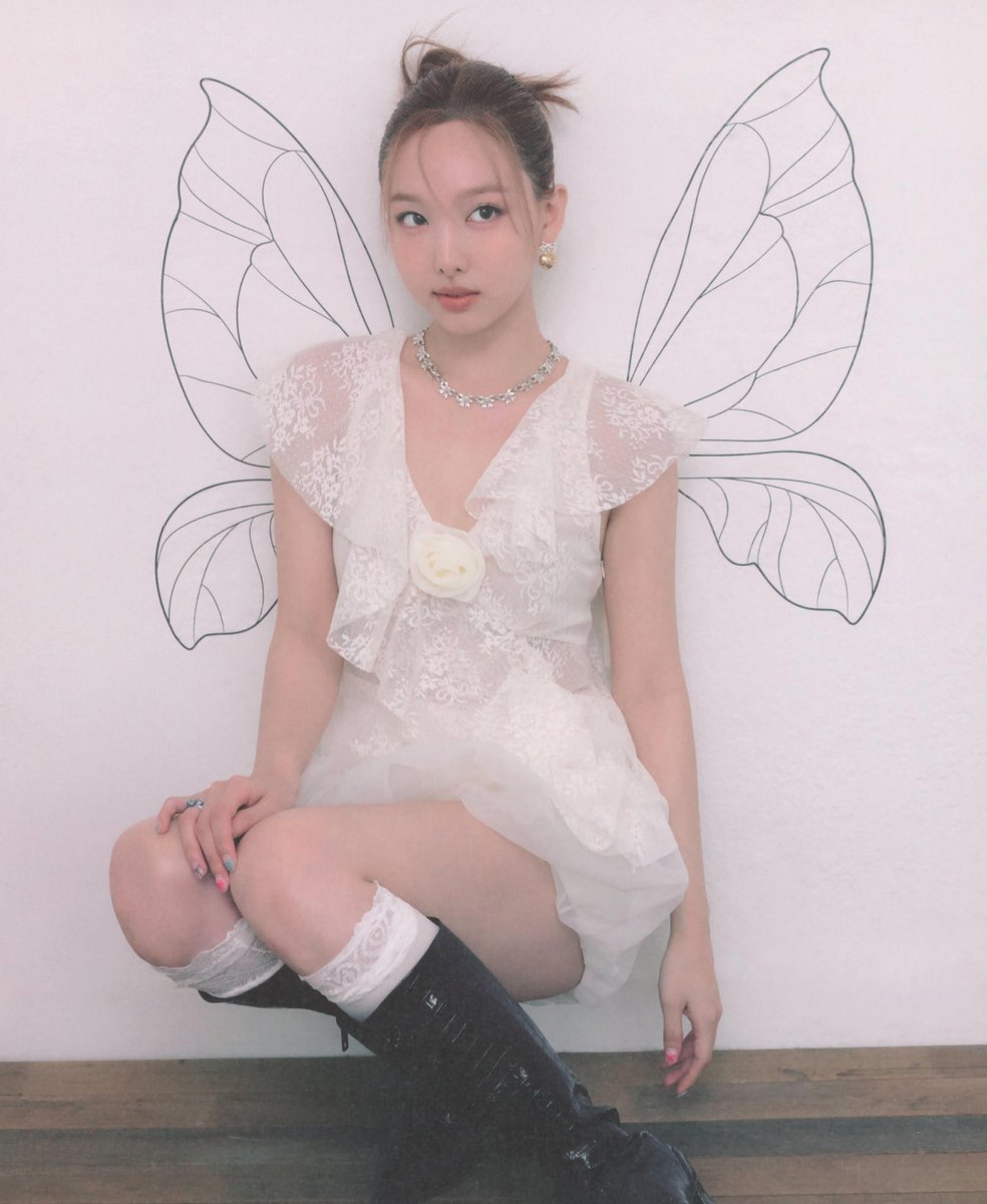 imnayeonarchive's tweet photo. https://t.co/bs2emvTBwh