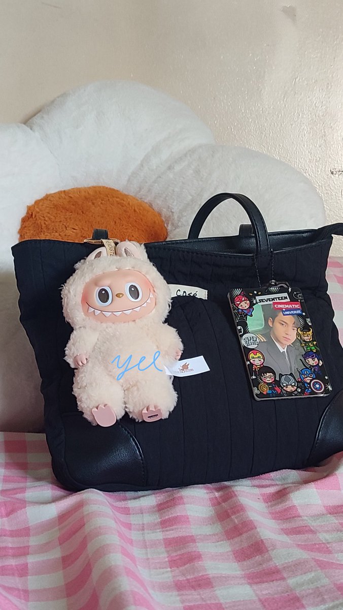 wts lfb ph popmart labubu v1 soymilk

- 800 php (750 payo)
- flexi dop
- bought from popmart 🍊 mall (can send proofs)
- may box, foil, and card pa
- rfs: prio ko v2 😭

dm to claim hehe

help rt version 1 the monsters