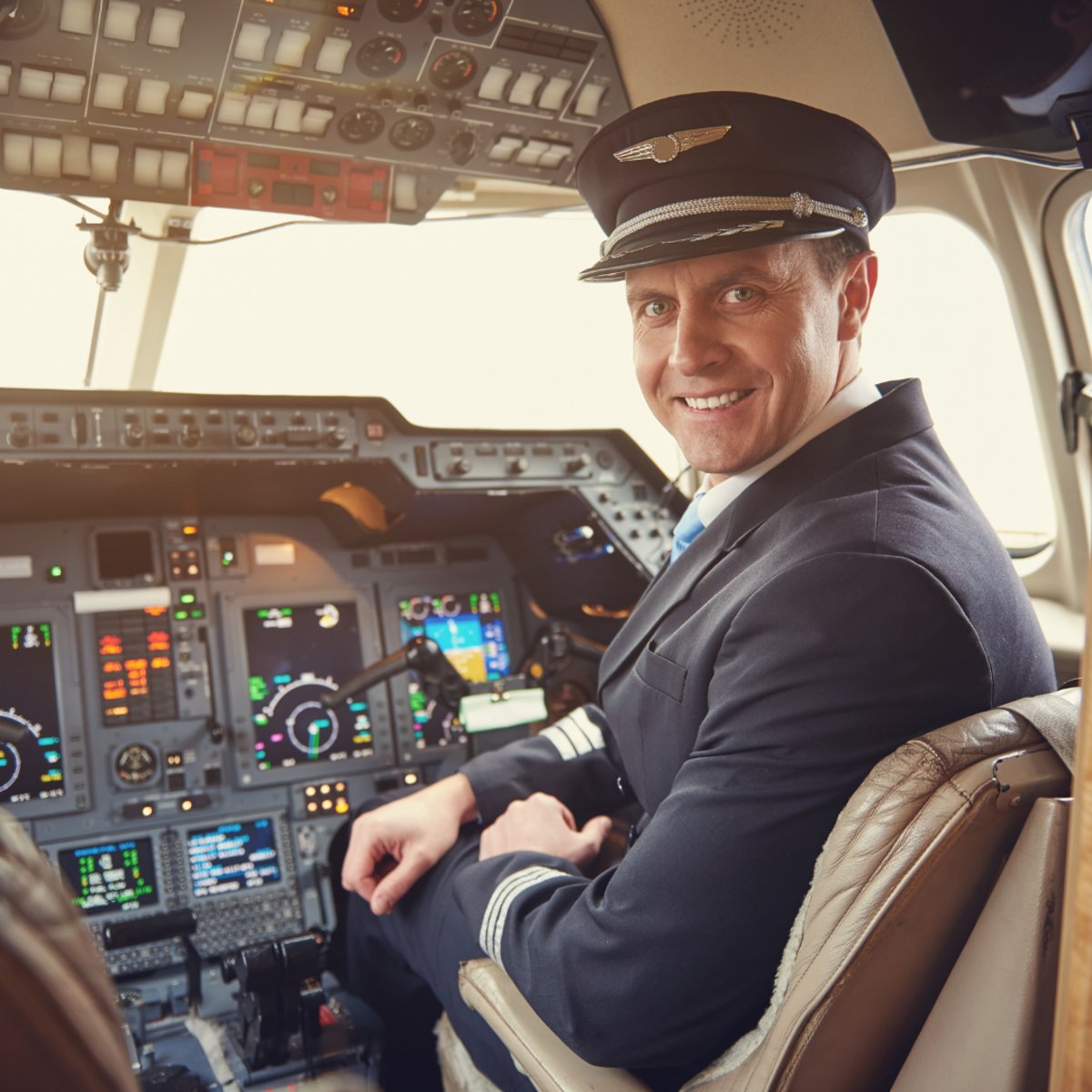 QualityAlbany's tweet photo. Are you flying to Oregon? ✈️ Make your trip seamless with the help of these 15 pilot-approved travel accessories. https://t.co/IqUmTxBdal 
#flying #travelaccessories #traveltips https://t.co/L9ftYSYXYs