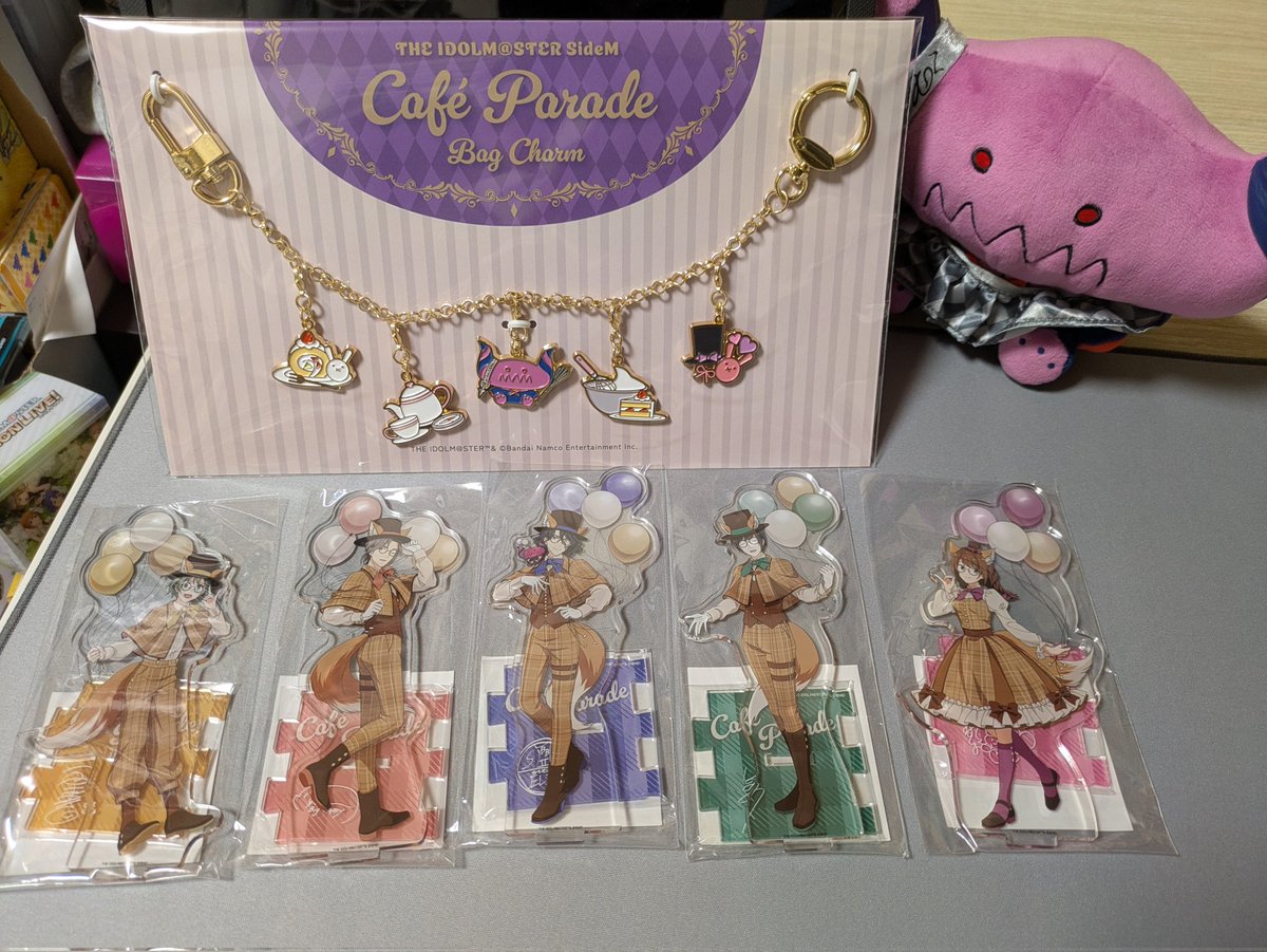 KaigaSisigawara's tweet photo. "Autumn Foxes"届いたよ〜!!
神谷×東雲ブロマイドなかった( ;∀;)
神谷と巻緒のSNS風アクリルキーホルダーでなかった( ;∀;)
ランダムだからしょうがないね…
咲ちゃんのSNS風アクリルキーホルダーでなかったら多分半年は引きずってたと思うからギリ耐えた
#SideM
#cafeParade https://t.co/Ki8s1qP68e