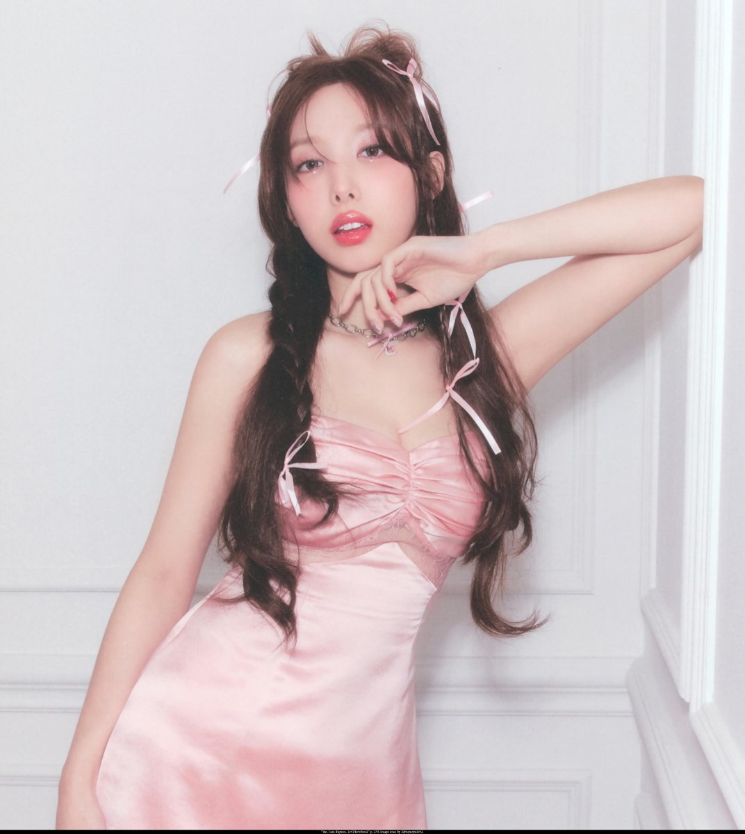 SCAN] Yes, I am Nayeon (1st Photobook) page 180, 182, 183 #나연