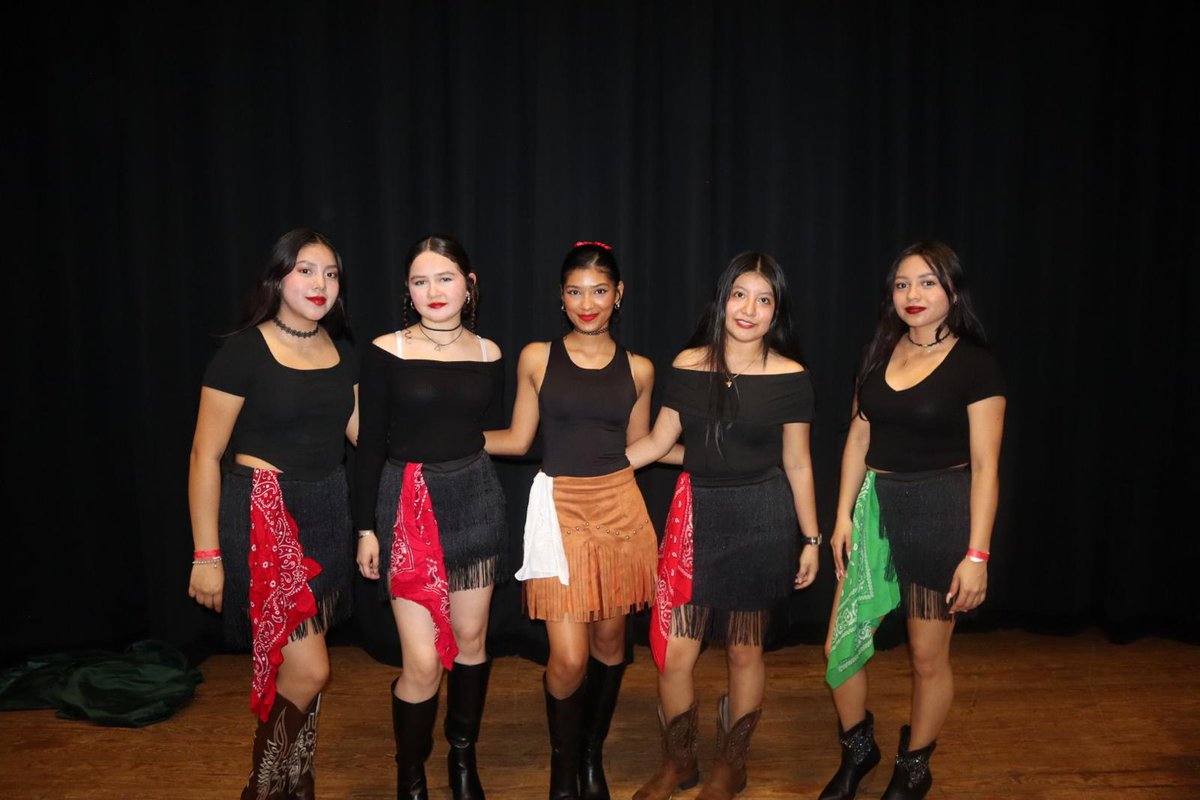 SHSMagnet's tweet image. SHS Parent Culture Night – A Night to Remember! 
Check out these amazing moments from our Parent Culture Night last Friday! Our students shined, showcasing their talents and leadership, while parents beamed with pride watching them perform.