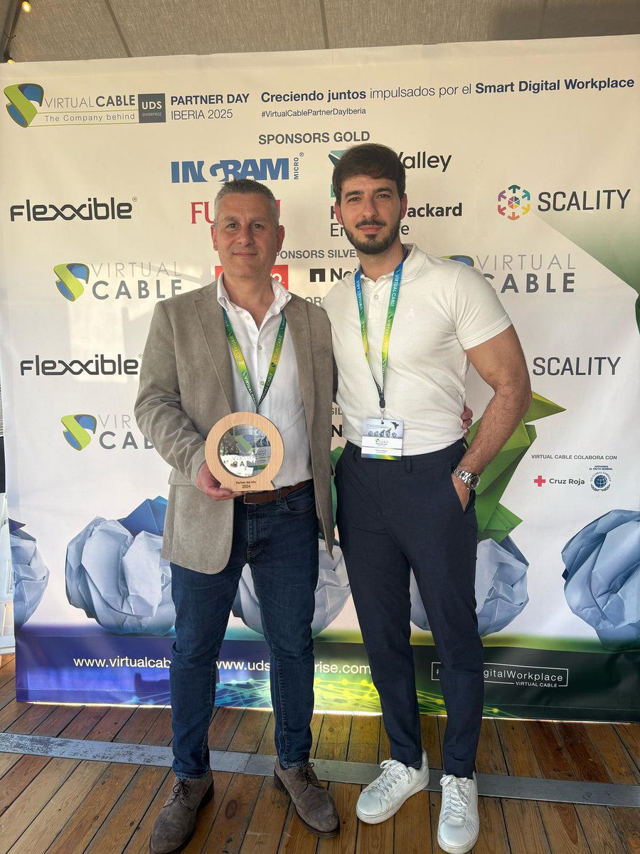 Claranet_ES's tweet image. 🚀 Muy contentos de recibir el premio al Partner del año 2024, durante la celebración del @VirtualCable_ Partner Day, y encantados de seguir aportando nuestro expertise liderando proyectos de #DigitalWorkplace

#SmartDigitalWorkplace #DigitalTransformation #MakeModernHappen
