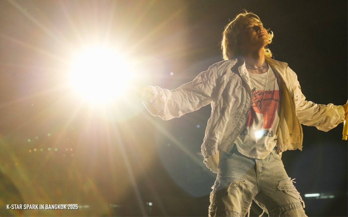 ภาพบรรยากาศในเวทีของ DAESUNG 🙌🏻 บอกเลยจัดเต็มมีทุกอินเนอร์!!ในงาน “k-star spark in bangkok 2025”💫

#KStarSparkConcert
#DPRIAN #BAMBAM #BamBam #뱀뱀 #DAESUNG #MINNIE #민니 #GIDLE #GDRAGON