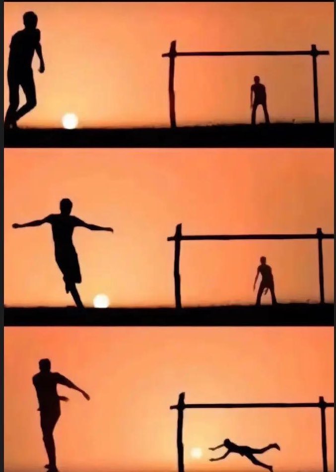 في ملعب الدنياء تحت سقف الحياه :) 
حتى الغياب احيان يحسب لك هدف !