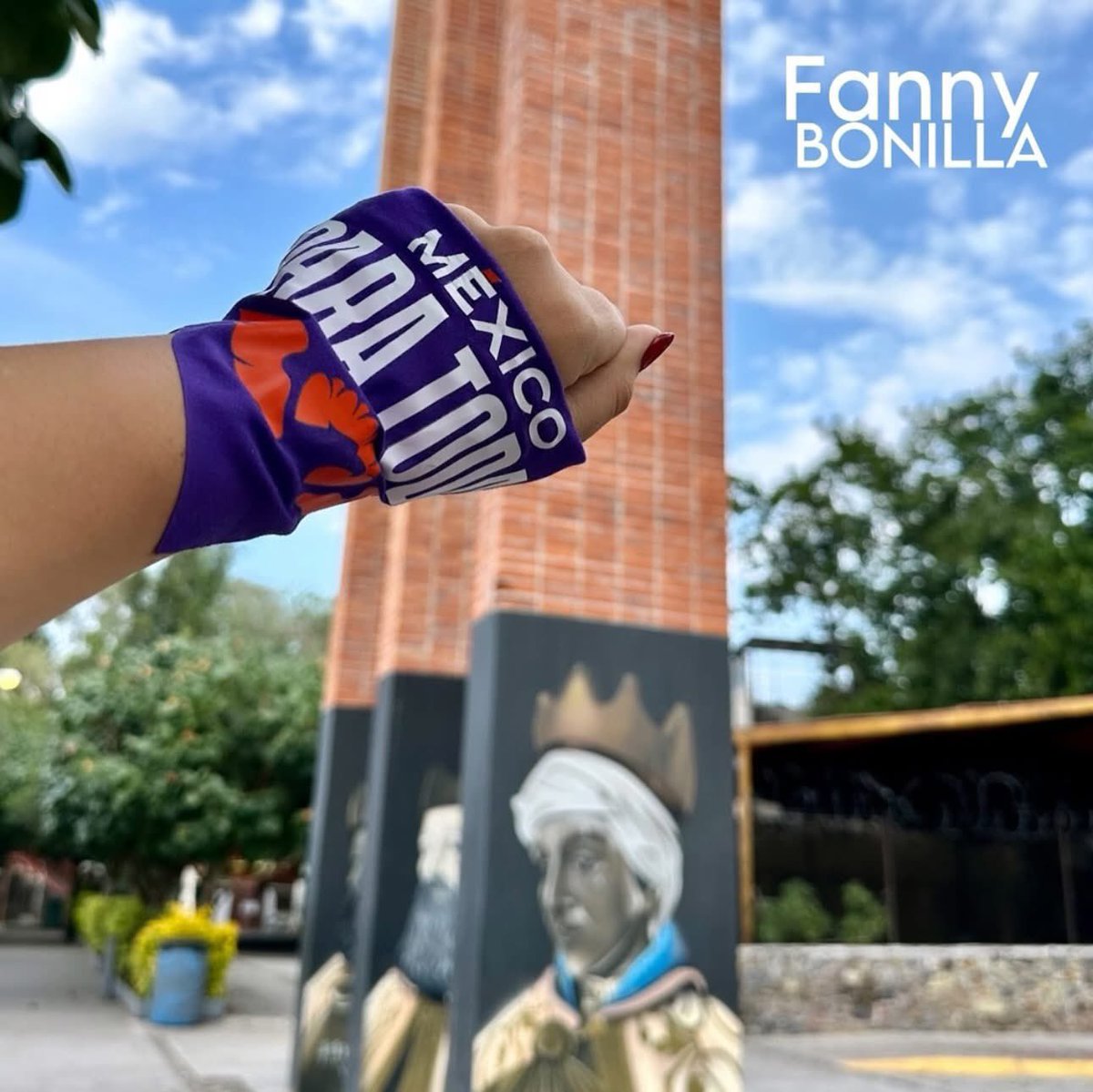 fannybonill's tweet photo. 🟣Seguiremos pisando cada rincón del país para visibilizar y alzar la voz ✋ ¡Alto a la violencia contra las mujeres y niñas!
#25 #dianaranja por un México para todas! 🇲🇽
📢Queremos vivir Libres,Seguras y sin Miedo 💜💪🏻#niunamas #niunamenos #circunscripción1 #jalisco #cajititlan https://t.co/Akn3aWEoSz